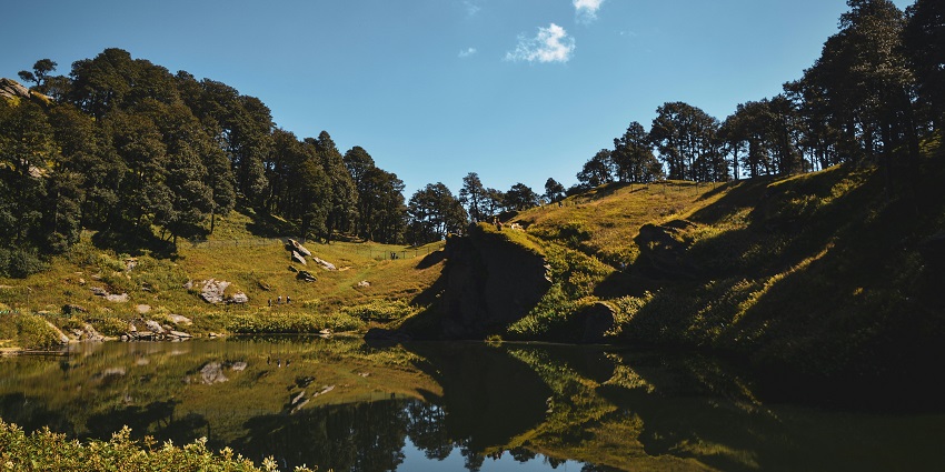 Witness the breathtaking views of Himachal Pradesh on your next trip to Raghupur Fort.