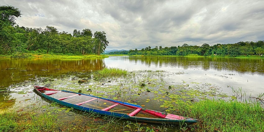 Sit back and relax near the Chandbui Lake on your visit to Kamakhya Temple, Guwahati.