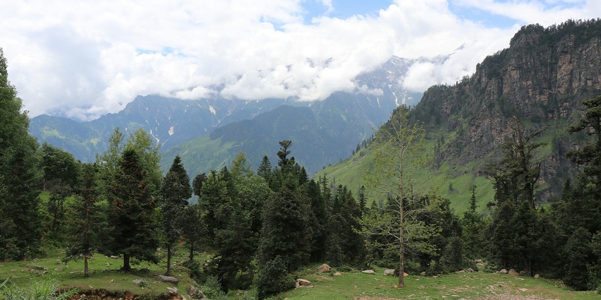 The appropriate months to explore Himachal Pradesh is between April and November.