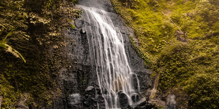 Bheloghat Falls, located in the Karbi Anglong, is one of the biggest waterfalls in Assam.