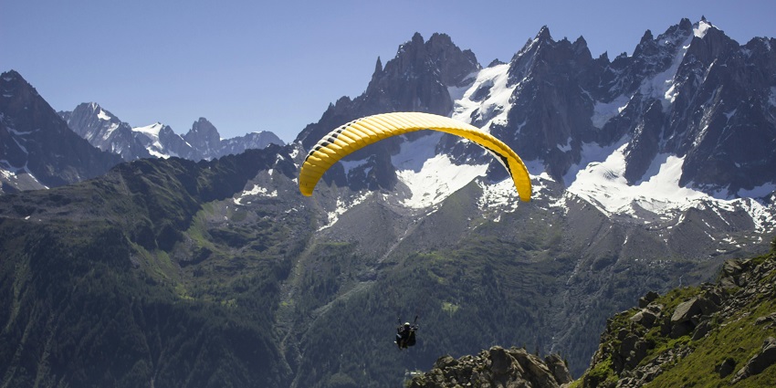 Bir Billing is one of the most famous places to visit for paragliding in Himachal Pradesh.