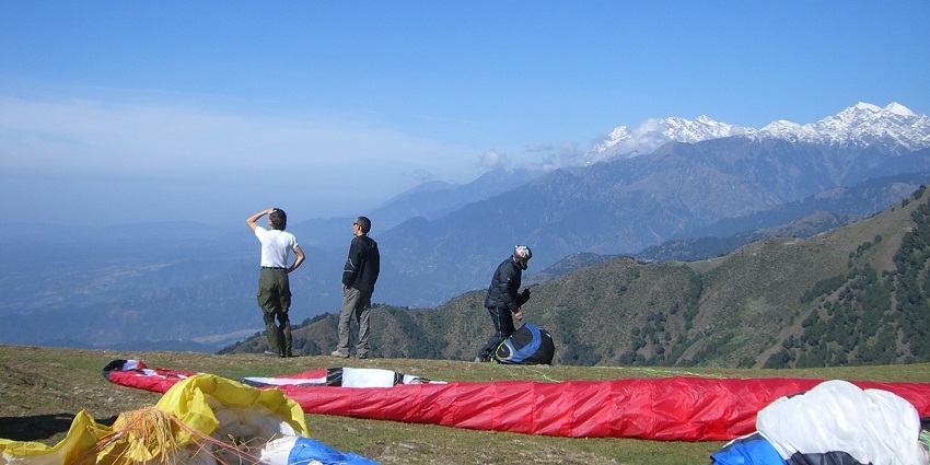 Go paragliding at Bir Billing, one of the best places for a Himachal Pradesh trip