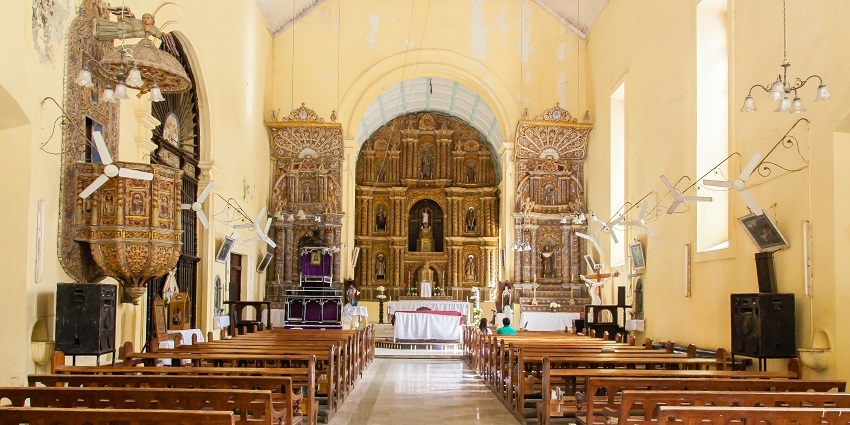 Paying a visit to the ancient Bom Jesus Church is one of the best things to do in Daman.