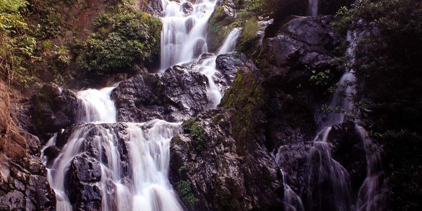Borhill Falls, located in the Tinsukia district, is one of the lesser-known attractions.
