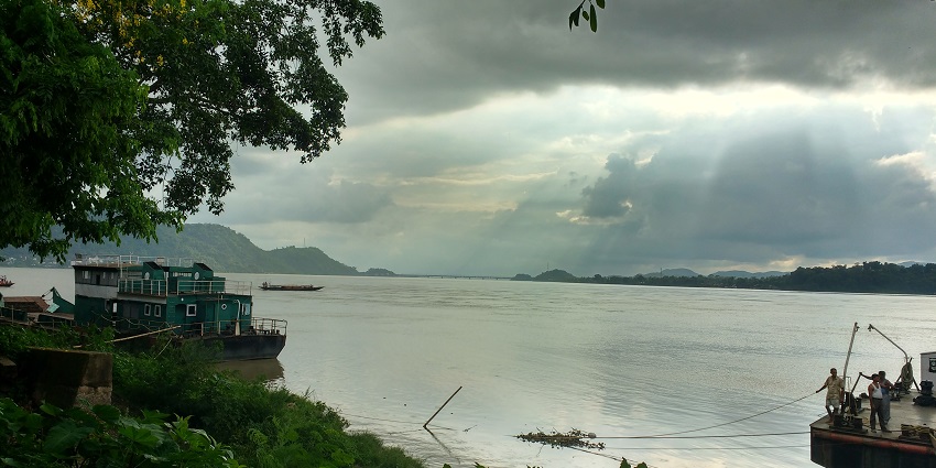 Scenic Brahmaputra River, showcasing its vast expanse and flow - things to do in Assam