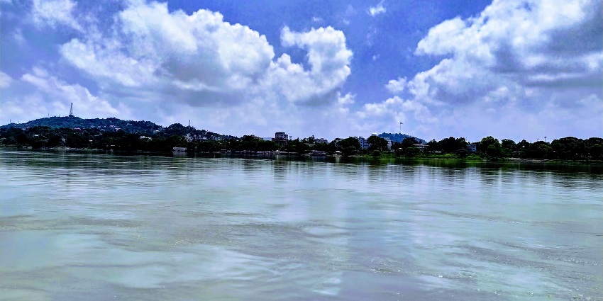 Brahmaputra river has this park on its bank, surrounded by serene landscapes.