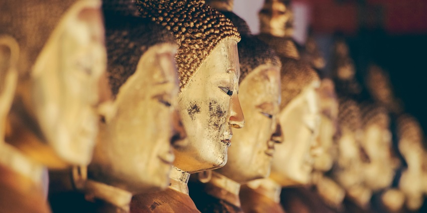 Taking a tour of Buddha Gallery is one of the best things to do inside the attraction.