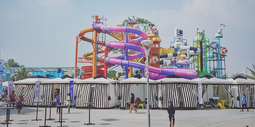 A beautiful wide-angle snapshot of the cartoon network theme waterpark in Pattaya