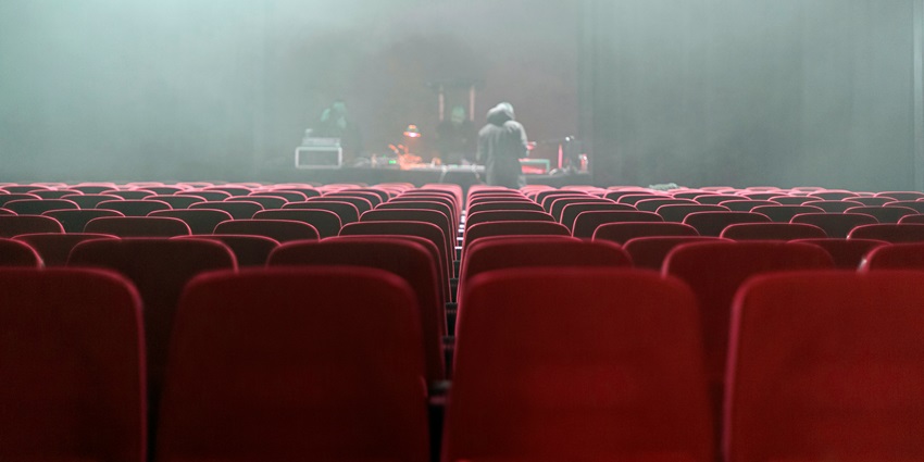 Watching a movie at the Rivoli Cinema is one of the top things to do in Connaught Place.