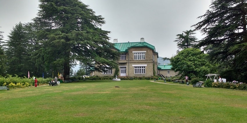 Chail is among the offbeat yet beautiful places to visit in Himachal Pradesh in October.