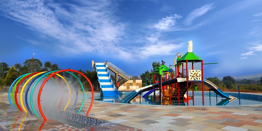 Chail Water Park has plenty of water slides and is surrounded by serene hills
