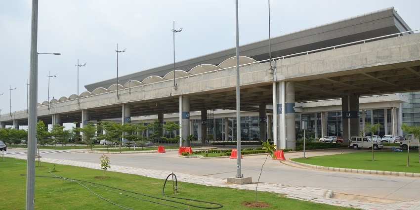 You can easily reach Arki Fort through Chandigarh airport as a major connecting link.