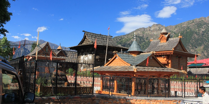 A front view of Chandika Devi Temple, considered one of the top places to visit in Kalpa.