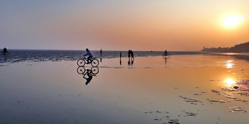 Chandipur Beach is one of the most beautiful places to visit for every traveller.