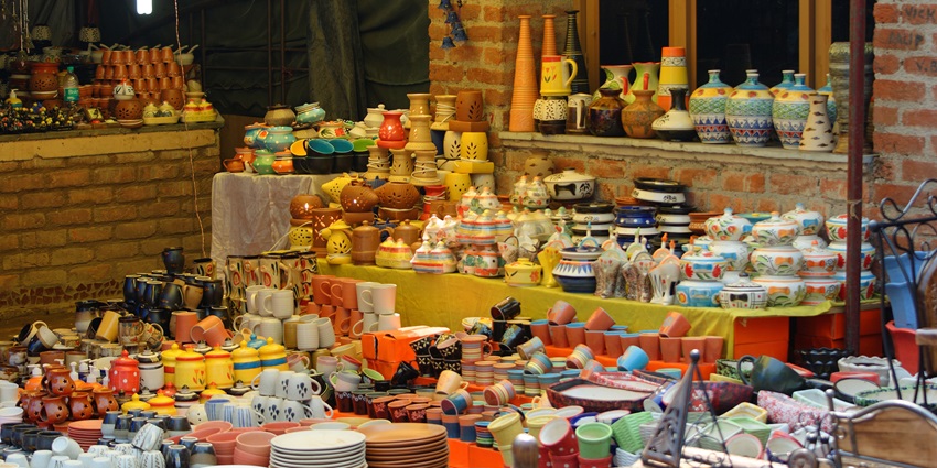 Beautiful snapshot of the ceramic products selling in the market of Chandni Chowk area