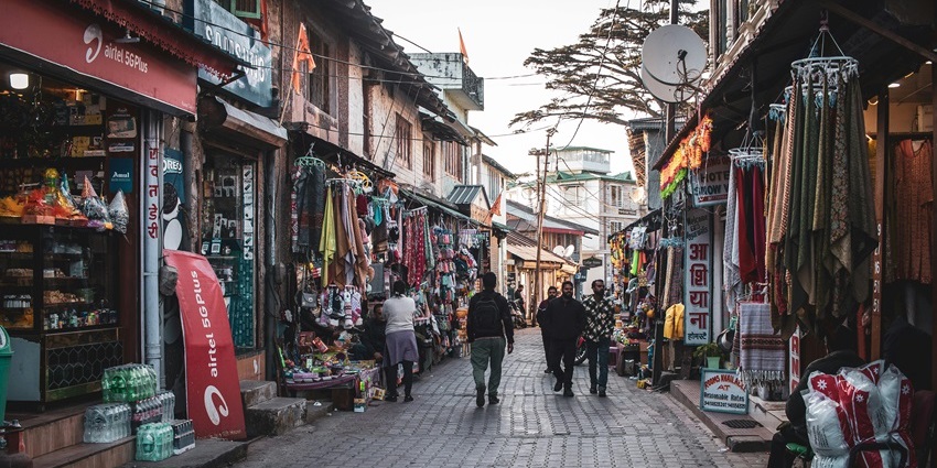 View of the bustling streets of Chandni Chowk, one of the must places to visit near Hauz khas