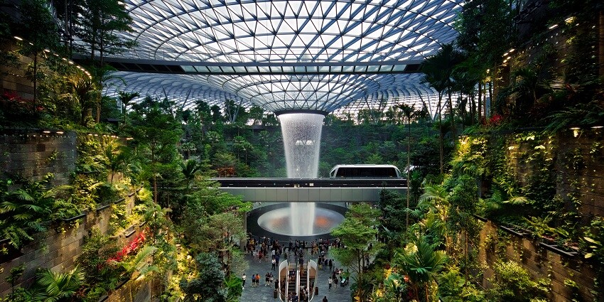 Changi Airport makes the travel to Changi beach a very accessible one.