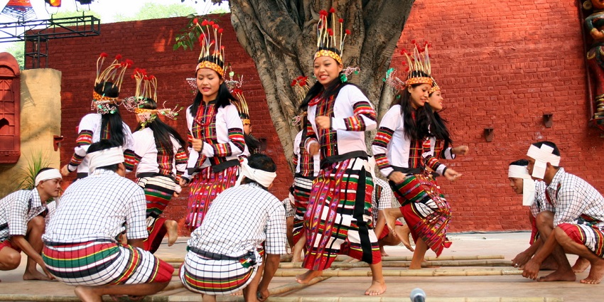 Enjoy the traditional Chapchar Kut Festival which is celebrated on the arrival of spring.