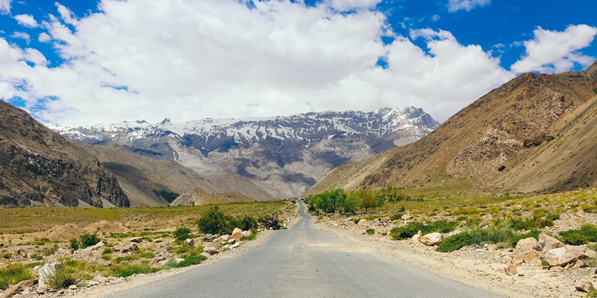 Beautiful image of the Charang ghati pass, with a road passing through