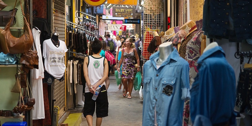 Chatuchak Weekend Market is the best place to indulge in a shopping spree for tourists.
