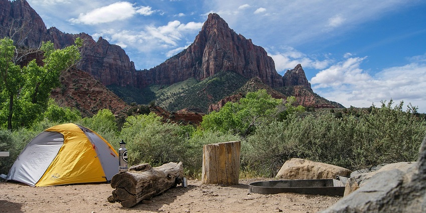A glimpse of a camp amidst a forest, one of the scenic spots for camping in Jibhi.