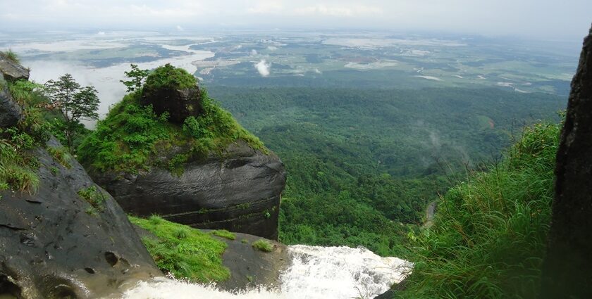 There are several best things to do in Cherrapunji, a nature's paradise for visitors.