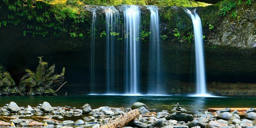 Witness the majestic Chhoie Waterfall on your visit to Raghupur Fort, Himachal Pradeshi.