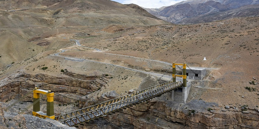 Panoramic views of the Chicham bridge, one of the best places to visit in Kaza