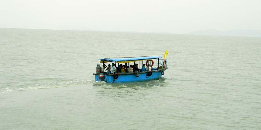 Chilika Lake is among the best spots for camping in Odisha for bird and nature lovers.