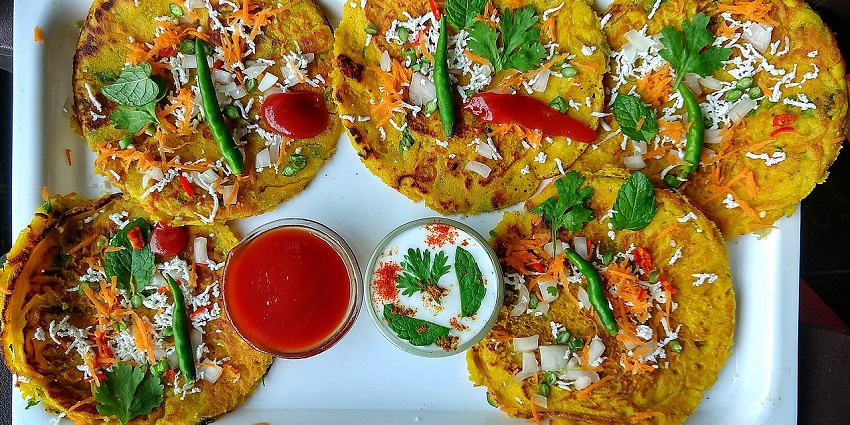This is must-try dish while exploring the streets of the city offering a perfect blend of flavours