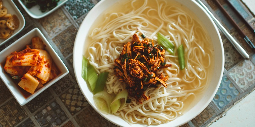 Eat the best dishes in Kashmir on your trip to the holy shrine.