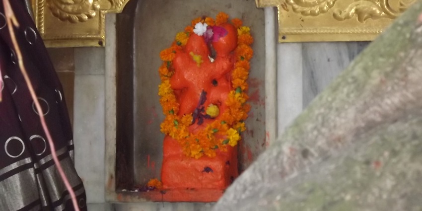Chintpurni Devi Temple, a revered pilgrimage site with traditional architecture and vibrant cultural significance.