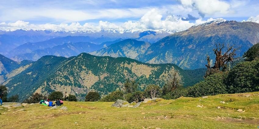 A scenic landscape of Chopta, one of the best places to visit near Delhi in May.