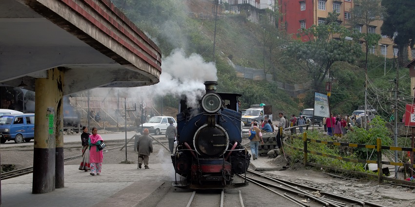 Enjoy the natural ambience and serenity of Chota Mangwa, a peaceful spot in Darjeeling.
