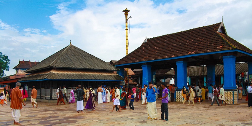 Chottanikkara Devi Temple is one of the best temples in Kochi for all travellers.
