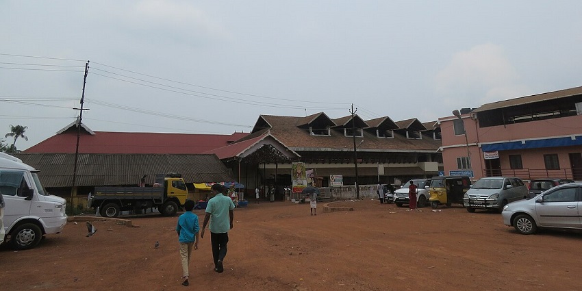 Chottanikkara Temple, dedicated to the divine goddess, is one of the best Kerala temples