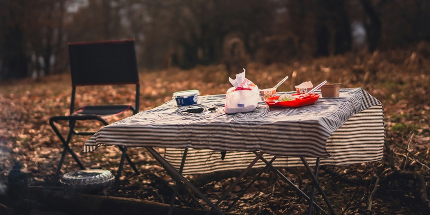 An image of the families enjoying nature at Chowki Picnic Spot by the river.