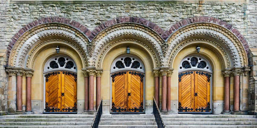 Marvellous architecture of the Church of scotland, a callback to the colonial past of the town
