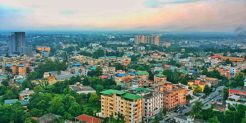 This city is an perfect for a retreat into the bustling city life of the area with its vibrant streets and markets