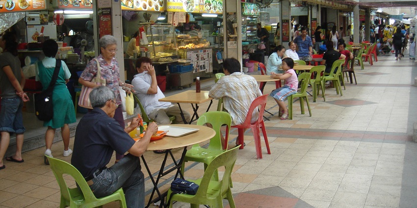 Coffee shop and food court in SIngapore - places to eat during Singapore zoo tour.