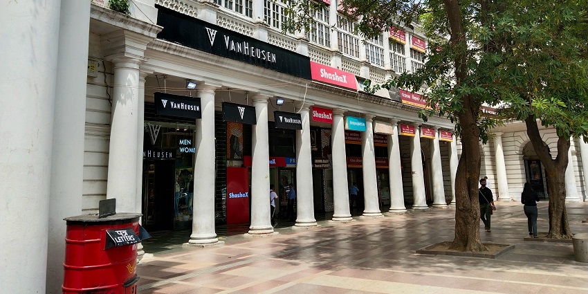 Connaught Place, a commercial centre, is among the best places to visit near Lajpat Nagar.