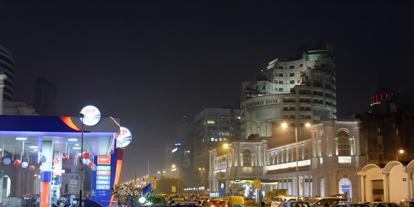 Connaught Place has all kinds of brands and street stalls and is a paradise for shoppers.