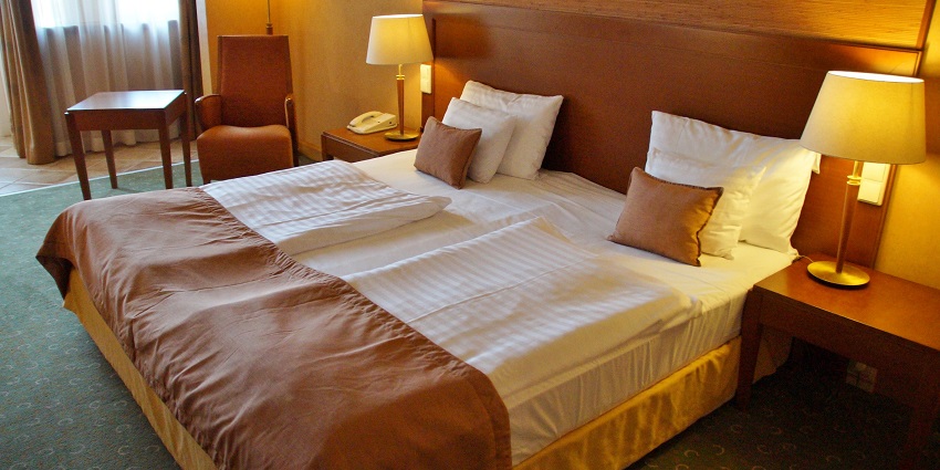 Many options are available nearby for accommodation including hotels, guesthouses and lodges