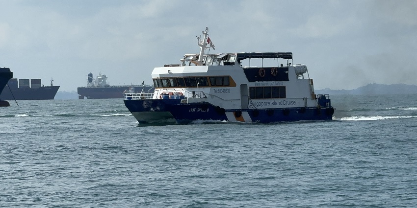 Cruise at Kusu Island, offering scenic views of the island's landscape and waters.