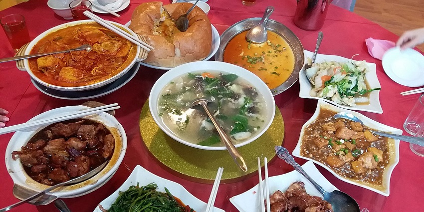 Eat the famous delicacies of Malaysia, in Southwest Asia, on your next trip to Malaysia.