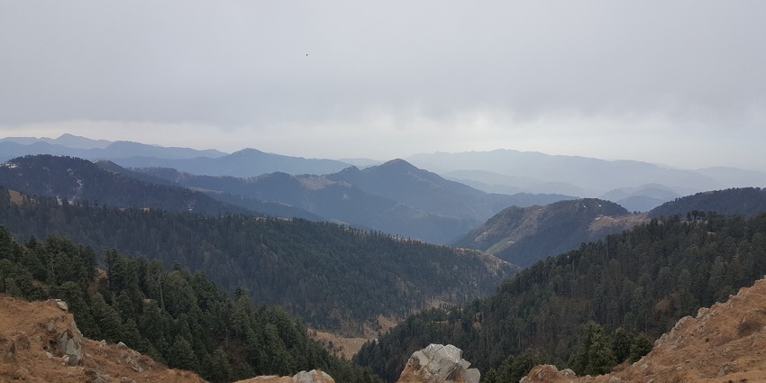 Climbing the Dainkund peak is ideal thing to do in Dalhouise in October for an adrenaline boost