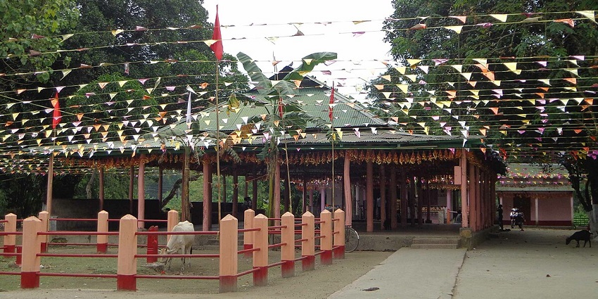 Scenic snapshot of the entrance of the Dakhinpat Satra–Places to visit in Majuli