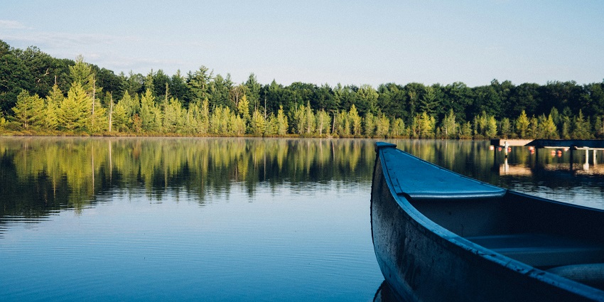 Enjoy boating at Dal Lake, one of the places to visit in Dharamshala in May this year.