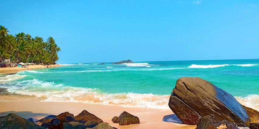 Get to explore the white sandy shores and sparkling waters of Dalawella attraction.
