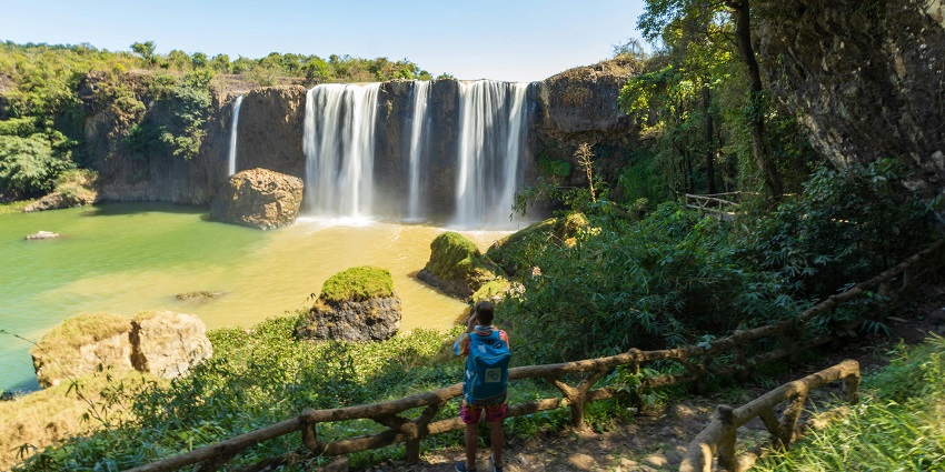 Enjoy the lush green landscapes and amazing cascades near the Dambri Waterfalls.